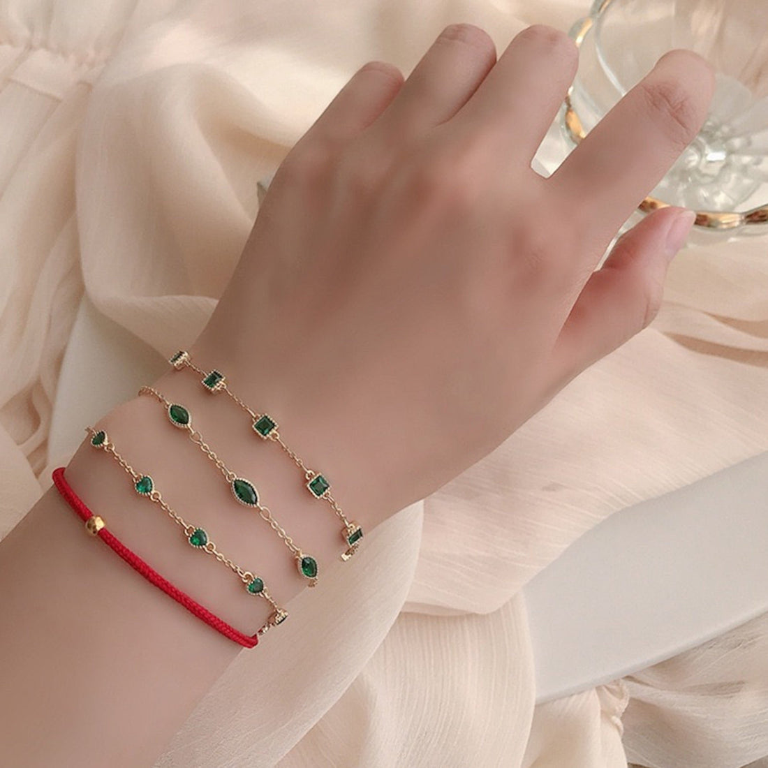 Koninklijke smaragdgroene elegante gouden vermeil armbanden